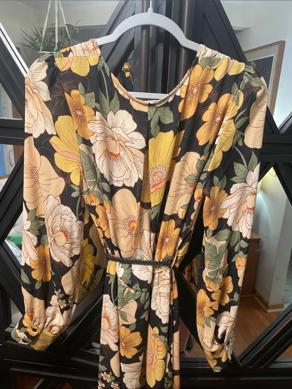 Dress Subcategory Identification - Picture 6 of 6